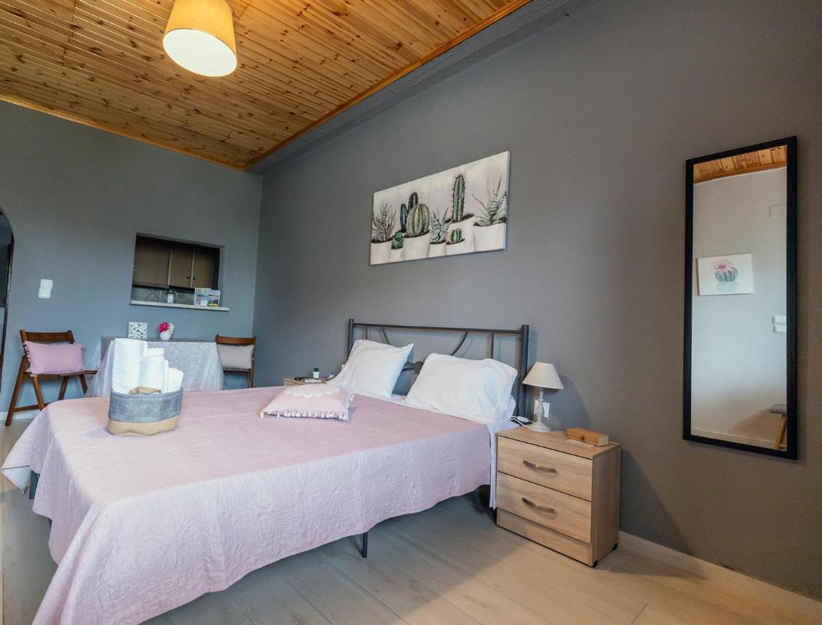 מיתיקאס Rose Garden Apartments מראה חיצוני תמונה
