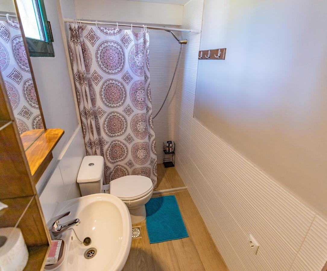 מיתיקאס Rose Garden Apartments מראה חיצוני תמונה