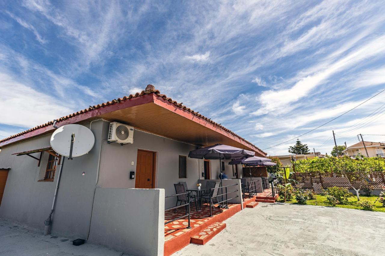 מיתיקאס Rose Garden Apartments מראה חיצוני תמונה