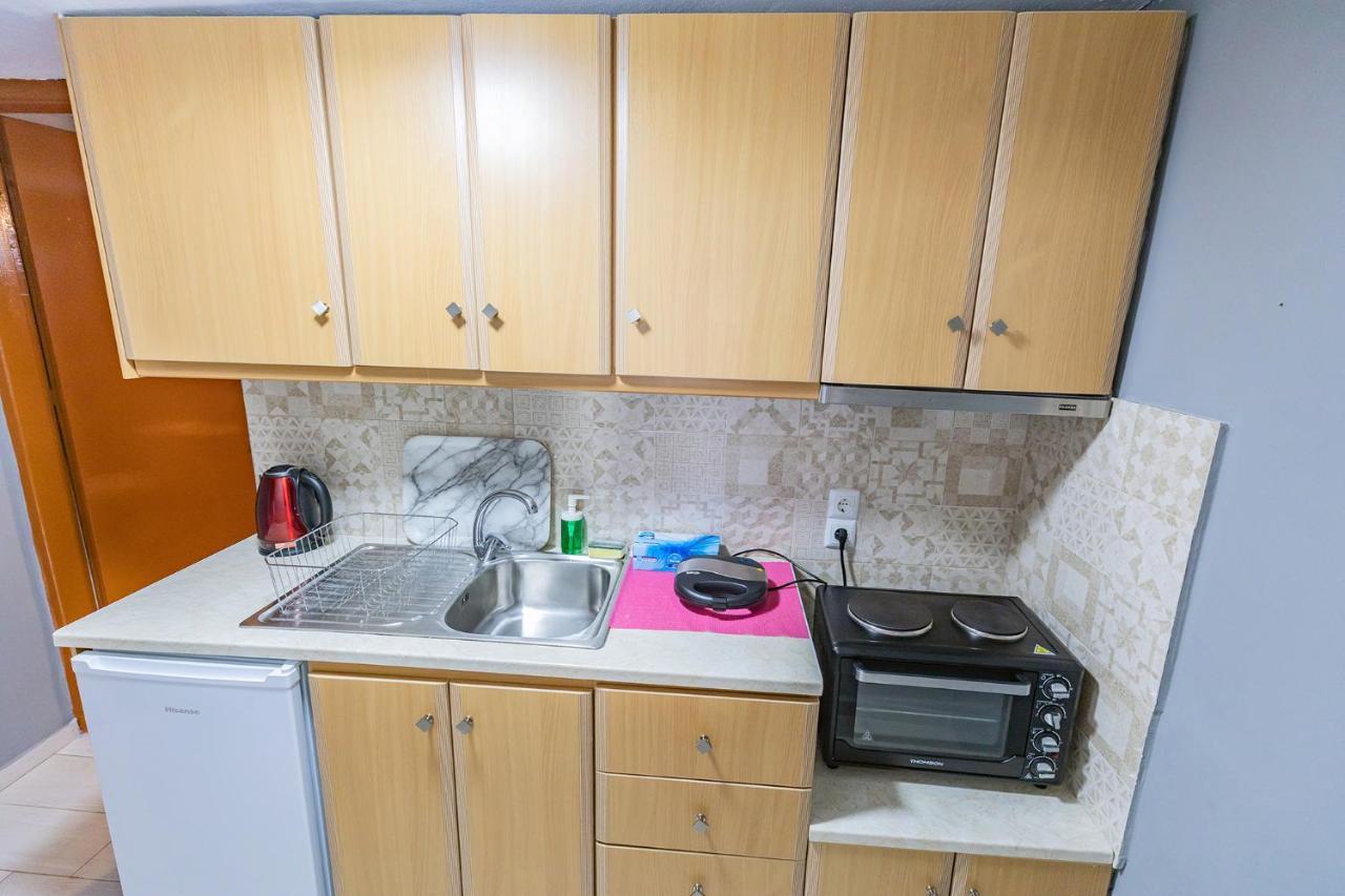 מיתיקאס Rose Garden Apartments מראה חיצוני תמונה
