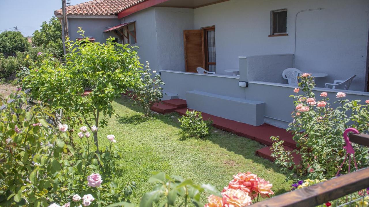 מיתיקאס Rose Garden Apartments מראה חיצוני תמונה