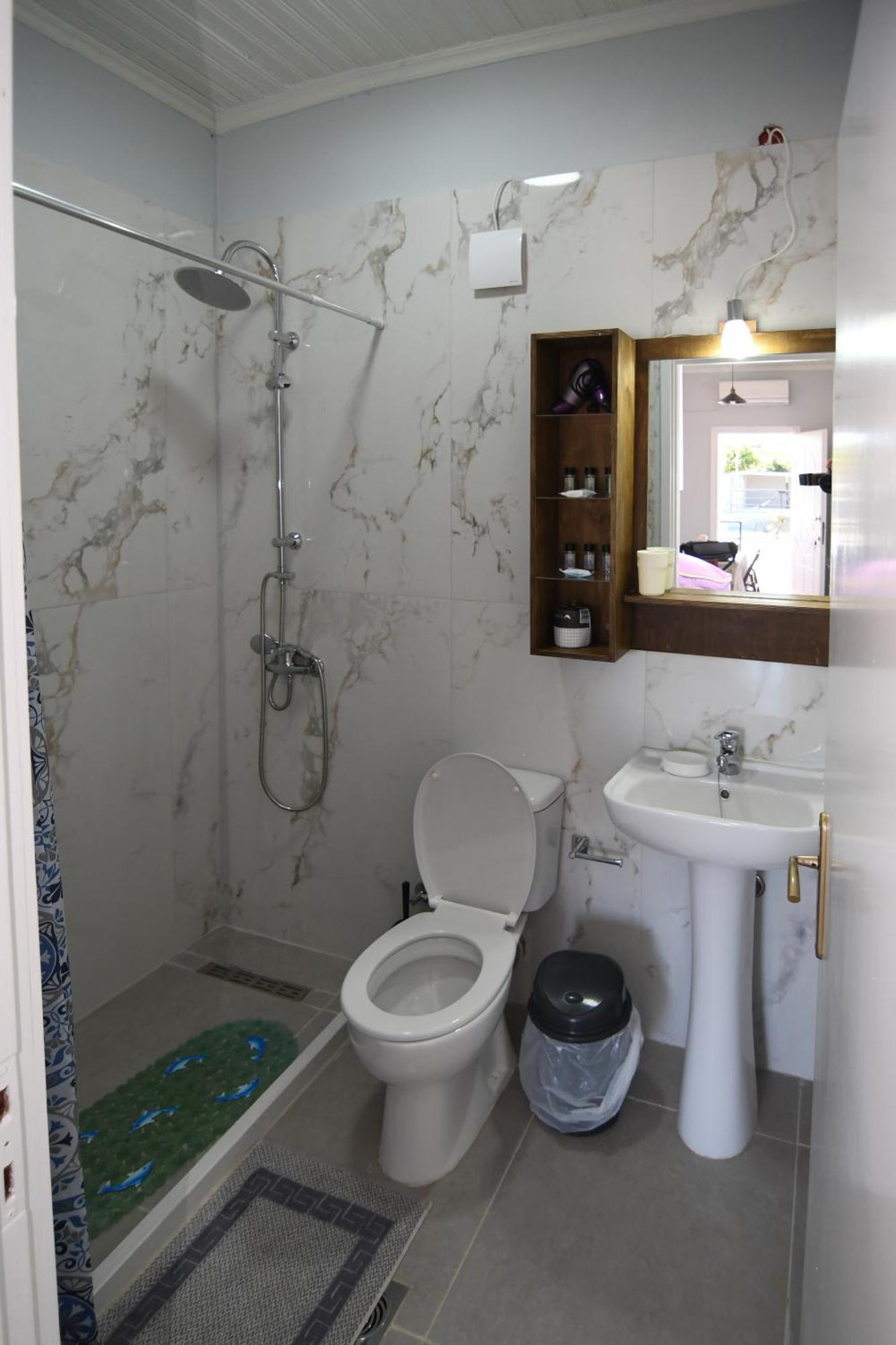 מיתיקאס Rose Garden Apartments מראה חיצוני תמונה